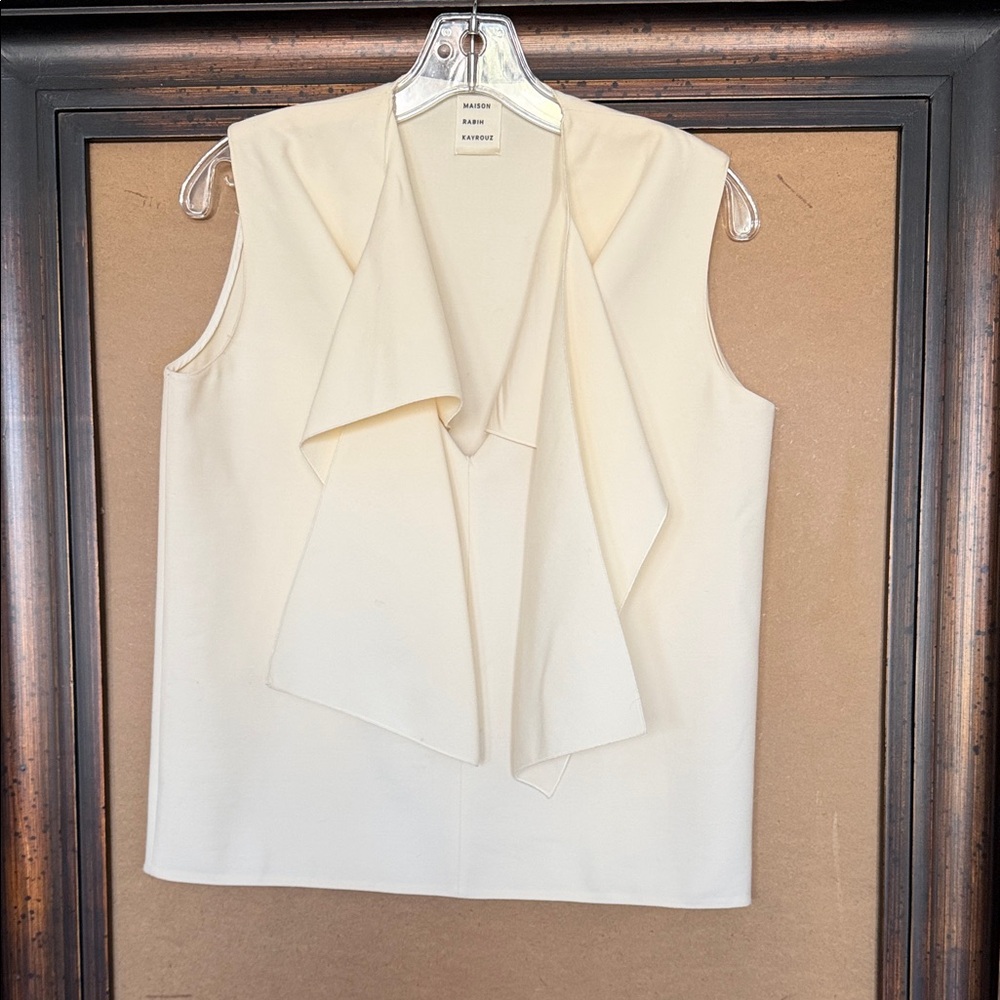 Chic Cream Sleeveless Drape Top